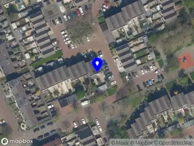 Ambulance met grote spoed naar de Twijnerij in Maassluis