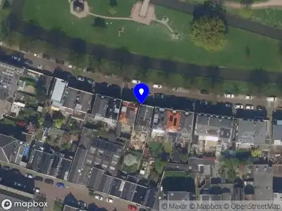 Ambulance met gepaste spoed naar de Hofsingel in Vlaardingen