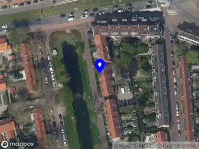Ambulance met grote spoed naar de Langegeer in Rotterdam