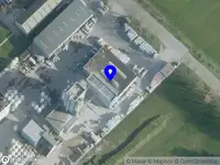 Brandweer met gepaste spoed naar de Munnikenlandse Maaskade in Poederoijen