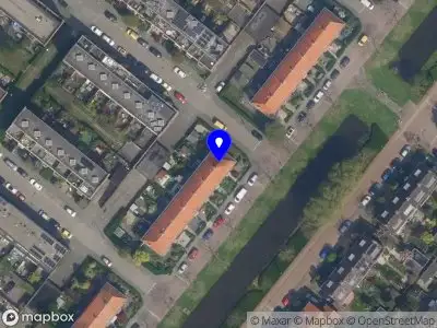 Ambulance met grote spoed naar de Meidoornsingel in Rotterdam