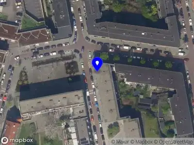 Ambulance met gepaste spoed naar de Beverstraat in Rotterdam