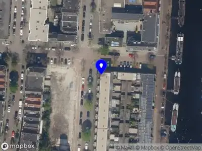 Ambulance met grote spoed naar de Schans in Rotterdam