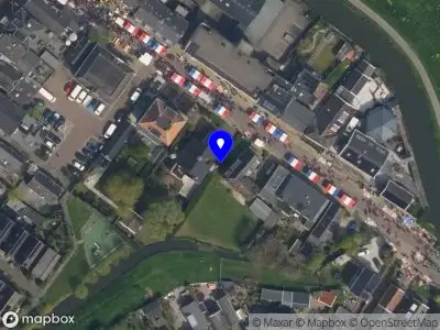 Ambulance met grote spoed naar de Kerkgang in Nieuwerkerk aan den IJssel