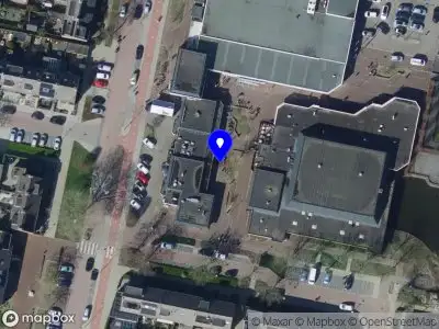 Ambulance met grote spoed naar de Beijersehof in Oud-Beijerland