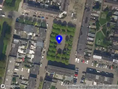 Ambulance met grote spoed naar de Slangenburgplein in Rotterdam