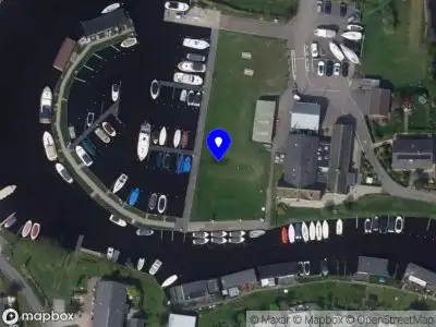 Brandweer met grote spoed naar de Boekhorsterweg in Warmond vanwege waarnemen gaslucht