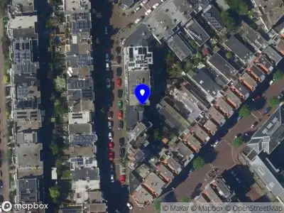 Ambulance met grote spoed naar de Newtonplein in 's-Gravenhage