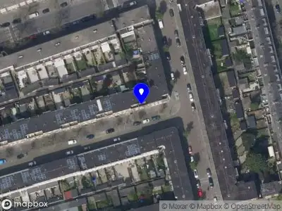 Ambulance met grote spoed naar de Quintstraat in Rotterdam