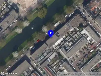 Ambulance met grote spoed naar de Lange Hilleweg in Rotterdam
