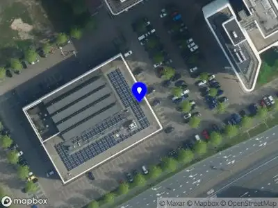 Ambulance met gepaste spoed naar de Holterbergweg in Amsterdam