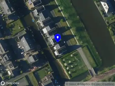 Ambulance met gepaste spoed naar de Wierdijk in Zwaag