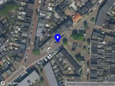 Ambulance met grote spoed naar de Kerkbollenveld in Beverwijk