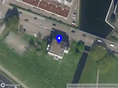 Ambulance met grote spoed naar de Oostmaaslaan in Rotterdam