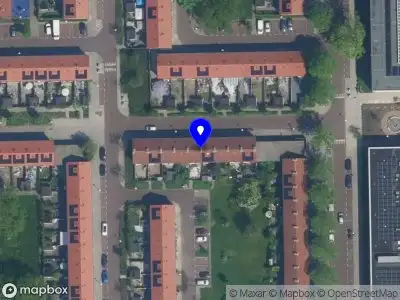 Ambulance met grote spoed naar de Justus Lipsiusstraat in Amsterdam
