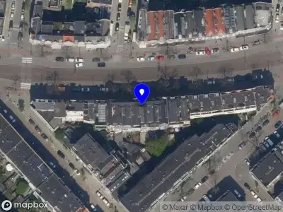 Ambulance met gepaste spoed naar de Vierambachtsstraat in Rotterdam