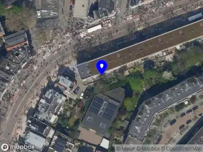 Ambulance met gepaste spoed naar de Nieuwe Binnenweg in Rotterdam