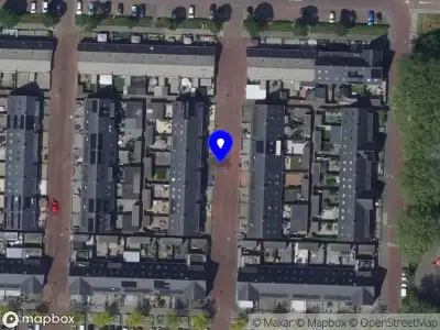 Ambulance met grote spoed naar de Kofstraat in Dordrecht