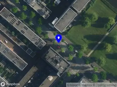 Ambulance met gepaste spoed naar de Adriaan Ditvoorsthof in Amsterdam