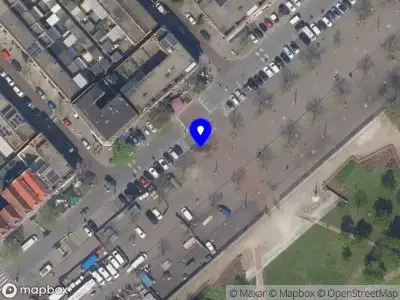 Ambulance met grote spoed naar de Paul Krugerstraat in Rotterdam