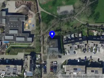 Ambulance met grote spoed naar de Snoekenveen in Spijkenisse