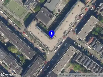 Ambulance met grote spoed naar de Willebrordusstraat in Rotterdam