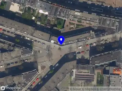 Ambulance met grote spoed naar de Rosenveldtstraat in Rotterdam