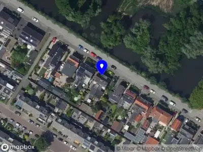 Ambulance met gepaste spoed naar de Haaswijkweg Oost in Dordrecht