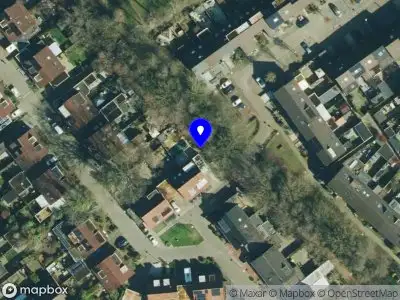 Brandweer met grote spoed naar de Poortbultenhoek in Enschede vanwege gebouwbrand