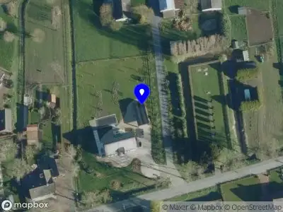 Brandweer met gepaste spoed naar de Nichtenhofstraat in Nieuwaal vanwege waarnemen gaslucht