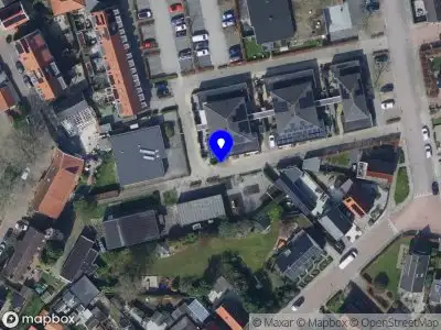 Ambulance met grote spoed naar de Nestpad in 's-Gravendeel