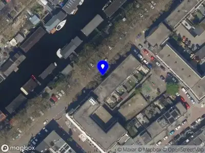 Ambulance met grote spoed naar de Willemskade in Schiedam