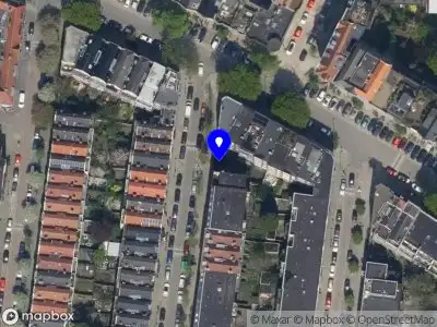 Ambulance met gepaste spoed naar de Doedesstraat in Rotterdam