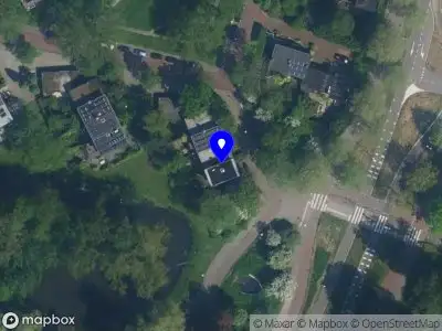 Ambulance met gepaste spoed naar de Platostraat in Amsterdam