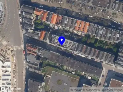 Ambulance met grote spoed naar de Hooglandstraat in Rotterdam