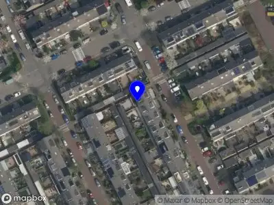 Ambulance met grote spoed naar de Diepenbrockstraat in Naaldwijk