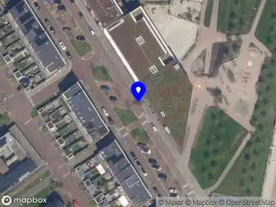 112 melding Brandweer met gepaste spoed naar de Tinbergenlaan in Rotterdam vanwege stormschade