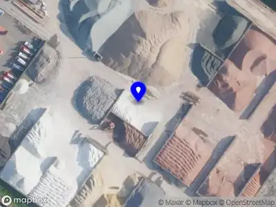 Ambulance met grote spoed naar de Vlothavenweg in Amsterdam