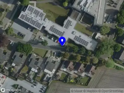 Ambulance met grote spoed naar de De Paast in Meijel