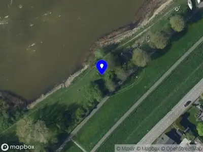 Brandweer met grote spoed naar de Koopmanspolder in Andijk vanwege voertuigbrand