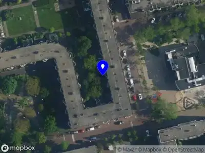 Ambulance met grote spoed naar de Halmaheirastraat in Amsterdam