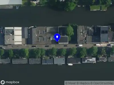 Traumahelikopter met grote spoed naar de Zeeburgerpad in Amsterdam