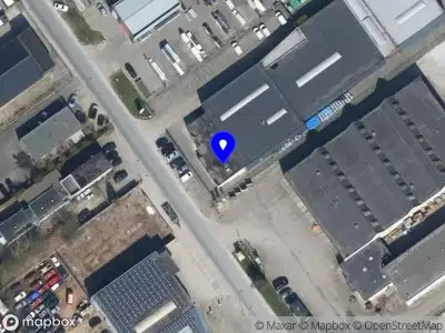 Brandweer met grote spoed naar de Wenkebachstraat in Assen vanwege voertuigbrand