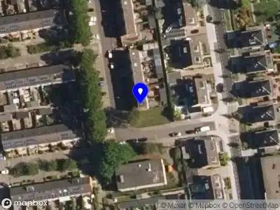 Ambulance met grote spoed naar de Begoniastraat in Roelofarendsveen