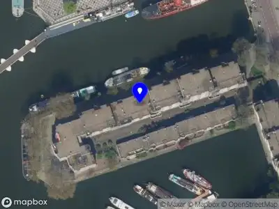 Brandweer met grote spoed naar de Wijnkade in Rotterdam vanwege gebouwbrand