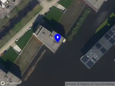 Ambulance met gepaste spoed naar de Fort Pinssen in Krimpen aan den IJssel