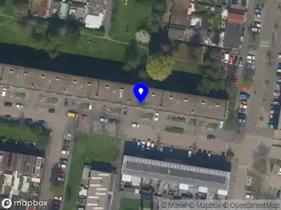 Ambulance met grote spoed naar de Van Baerlestraat in Vlaardingen
