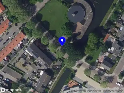 Ambulance met grote spoed naar de Parallelweg in Alblasserdam
