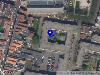Ambulance met gepaste spoed naar de Pastorietuin in Schiedam