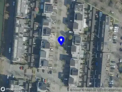 Brandweer met gepaste spoed naar de Mettegeupelstraat in Oss vanwege afhijsen patient